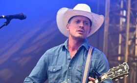Turnpike Troubadours Tickets